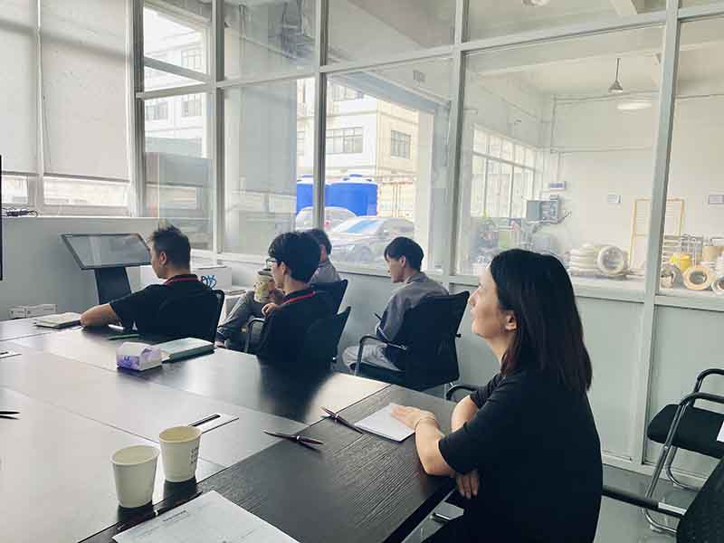 ڈنگیان نیا تربیتی پروگرام
